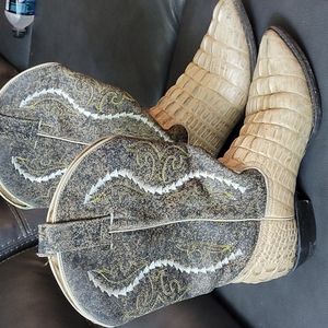 cowboy boots gater print